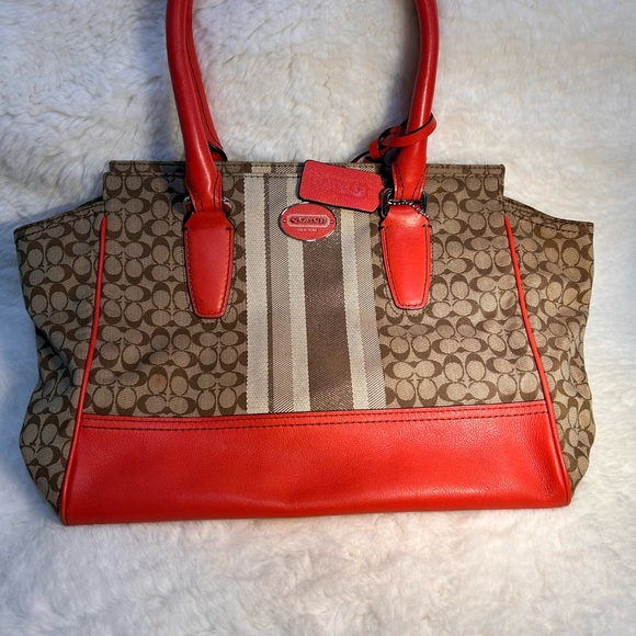 Coach hand bag - Picture 3 of 5